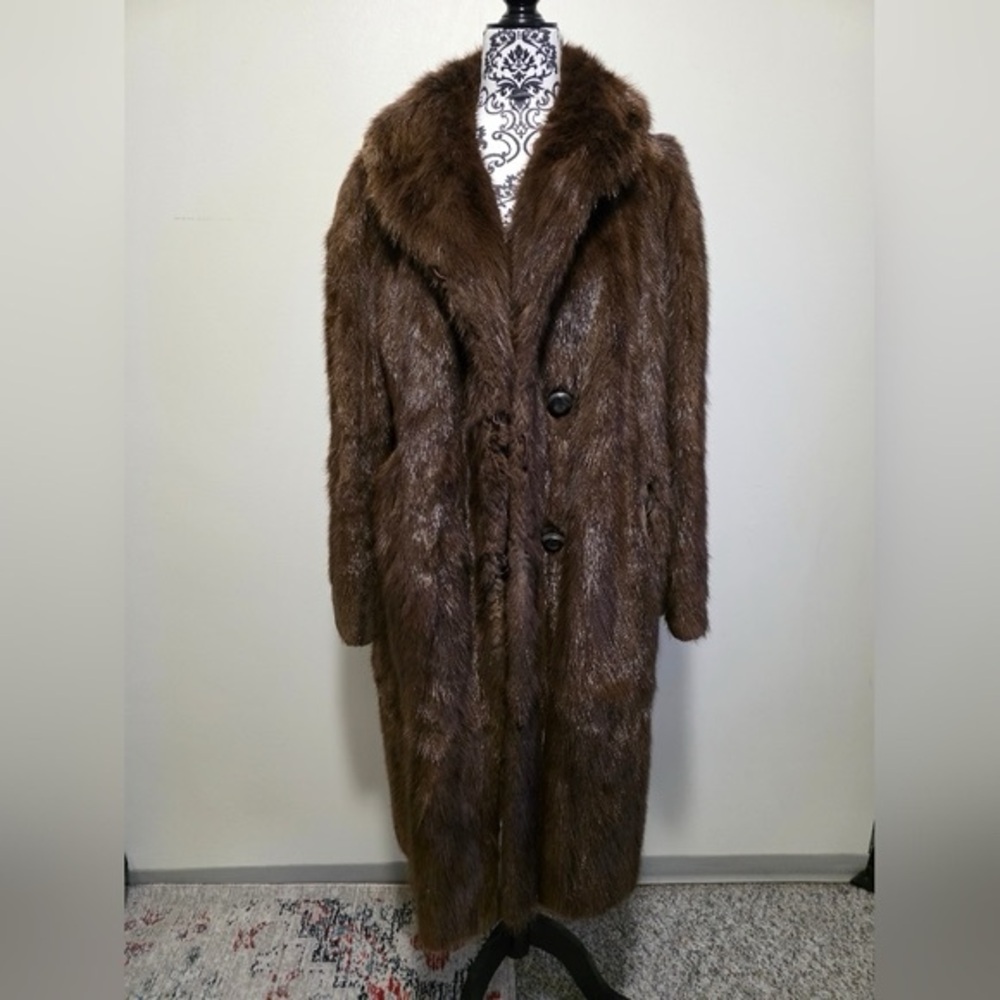 Elegant Brown Muskrat Fur Coat